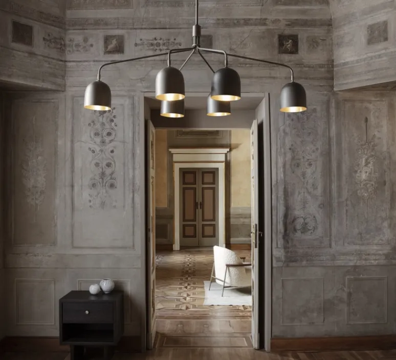 Suspension*Gubi Lustre 6 bras, Howard, , L133,6cm, H60,4cm - bronze, laiton