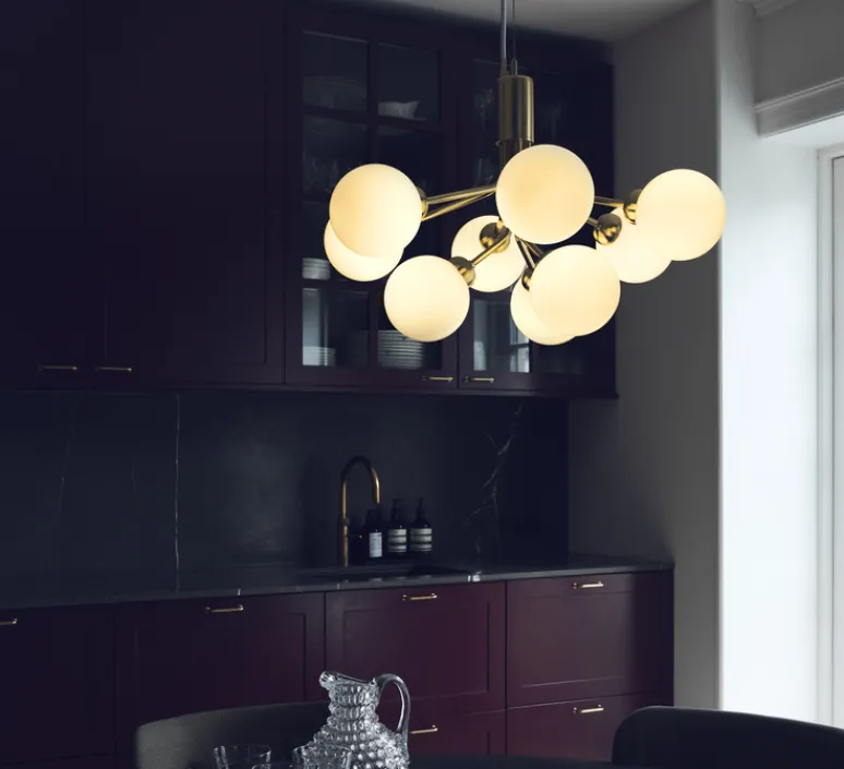 Suspension*Nuura Lustre, Apiales 9, , Ø59,5cm, H39cm - laiton brossé, verre opalin