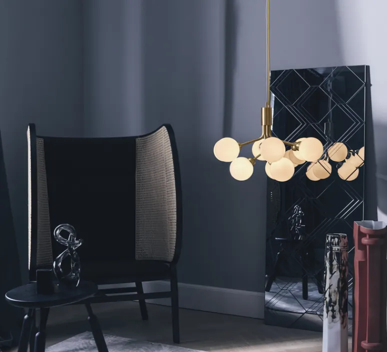 Suspension*Nuura Lustre, Apiales 9, , Ø59,5cm, H39cm - laiton brossé, verre opalin