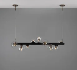 Lustre, Moriarty, noir mat, laiton antique, globe transparent, L127cm, H144,5cm - Mullan Lighting