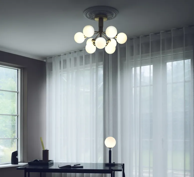 Plafonnier & Spot*Nuura Plafonnier, Apiales 9, , Ø59,5cm, H39,9cm - laiton brossé, verre opalin