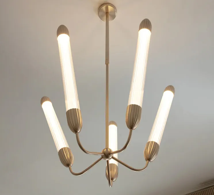 Plafonnier, Lemon squeeze penta long, laiton, verre opalin, Ø85,6cm, H99-154cm - Umage