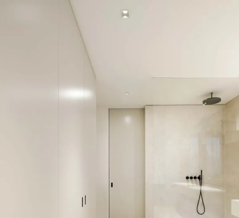 Plafonnier & Spot*Wever&Ducré Plafonnier, Plano IP44 1.0 LED, , IP44,LED, 2700K, 480lm, Ø8,5cm, H8,8cm - Wever & Ducré blanc