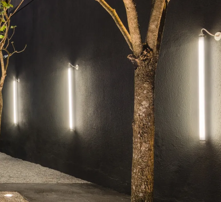 Plafonnier & Spot|Applique*O/M Light Plafonnier/Applique murale, Tubo 50 On/Off, Low Output , , LED, 2700K, 3450lm, L147,2cm, H5cm - givré