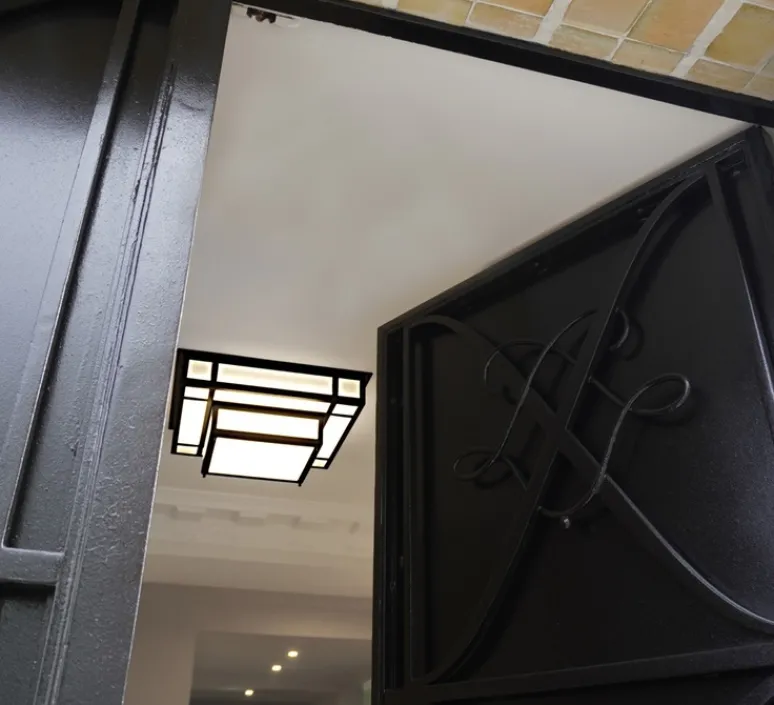 Plafonnier & Spot*Raphaël Armand Plafonnier-Applique, Tesseract 600 avec détecteur de mouvement, , LED, 3000k, 3520lm à 20000lm, L60cm, H20cm - noir