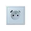 Prise*Jung Prise, LS 990, Simple, Le Corbusier Outremer clair 32022, Prise-2P+T x1, Prise-USB A/C x1, L8,1cm, H8,1cm -