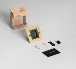 Prise Schuko, Buster, Simple, Laiton, Prise-PC x1, L9cm, H9cm - Buster & Punch