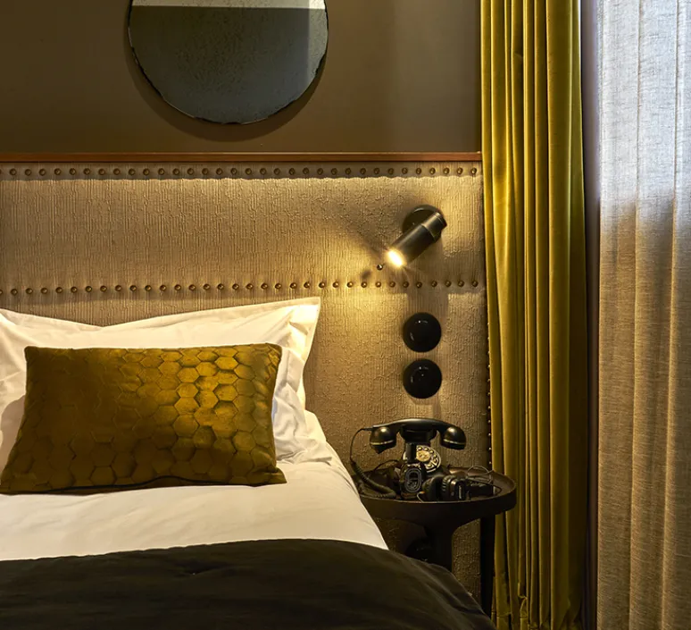 Plafonnier & Spot|Applique*DCW éditions Paris Spot, Biny LED, , sans interrupteur, 2700K, 450lm, L6,5cm, H15,4cm - noir