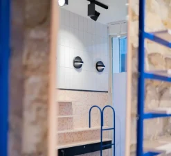 Spot pour rail, Sqube On Track, 1-phase, noir, LED, 2700K, 415lm, Ø5,5cm, H10cm - Wever&Ducré