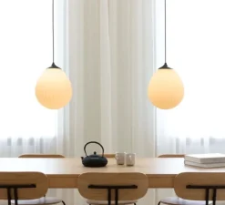 Suspension, around the world, noir, Ø27,2cm, H29,8cm - Umage