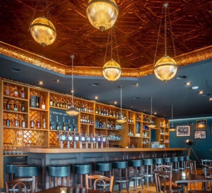 Suspension, Blaenau victorienne, laition satiné, L38,5cm, H38,5cm - Mullan Lighting