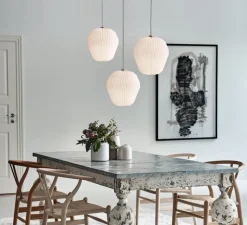 Suspension*Le Klint Suspension, Bouquet 1 Medium, papier , Ø20cm, H21cm - blanc