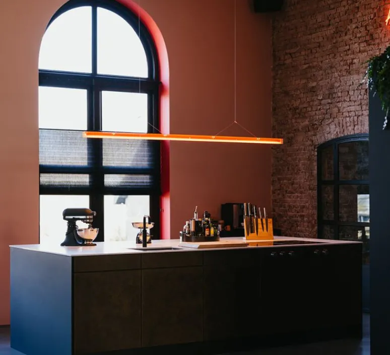 Suspension*Tonone Suspension, Bridge 110, , LED, dim, 2700K, 1492 lm, L110cm, H5,1cm - Orange lave