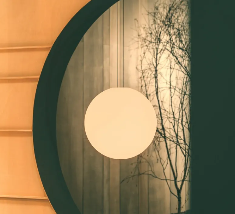 Suspension*Vibia Suspension, Circus solo 0187, noir, LED, dim, 2700K, 2588 lm, Ø45cm, H45cm - noir et blanc