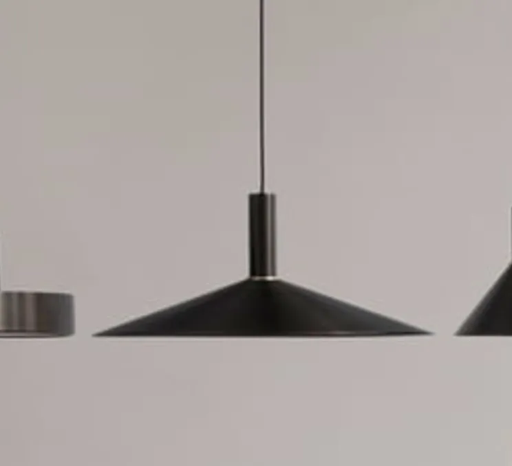 Suspension, Collect Lighting, high, abat-jour Angle, noir, Ø58cm, H10,5cm - Ferm Living