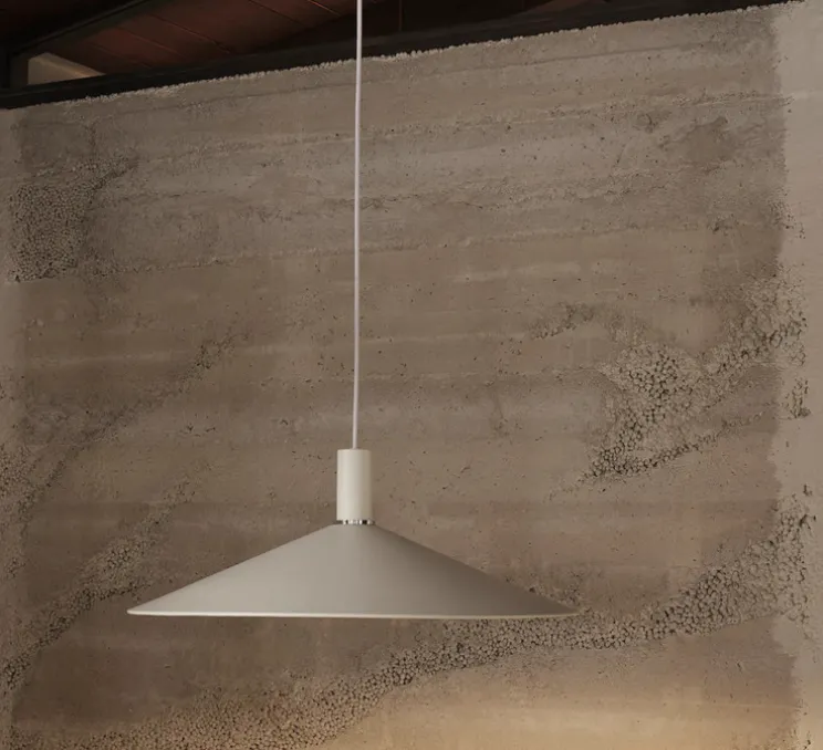 Suspension, Collect Lighting, abat-jour Angle, socket low, blanc, Ø58cm, H20,7cm - Ferm Living