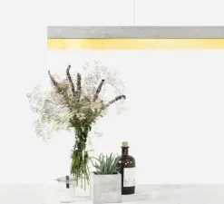 Suspension, Concrete & Brass Long, béton clair, laiton, LED, 4000K, 2600lm, L182cm, H8cm - Gantlights