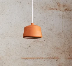 Suspension, Flame Bold, rouge mat, câble blanc, IP44, LED, dim, 2700K, 800 lm, Ø21cm, H17.6cm - Pott