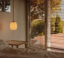 Suspension*Santa & Cole Suspension, Globo Cesta, , Ø27cm, H34cm - noir mat et verre opalin