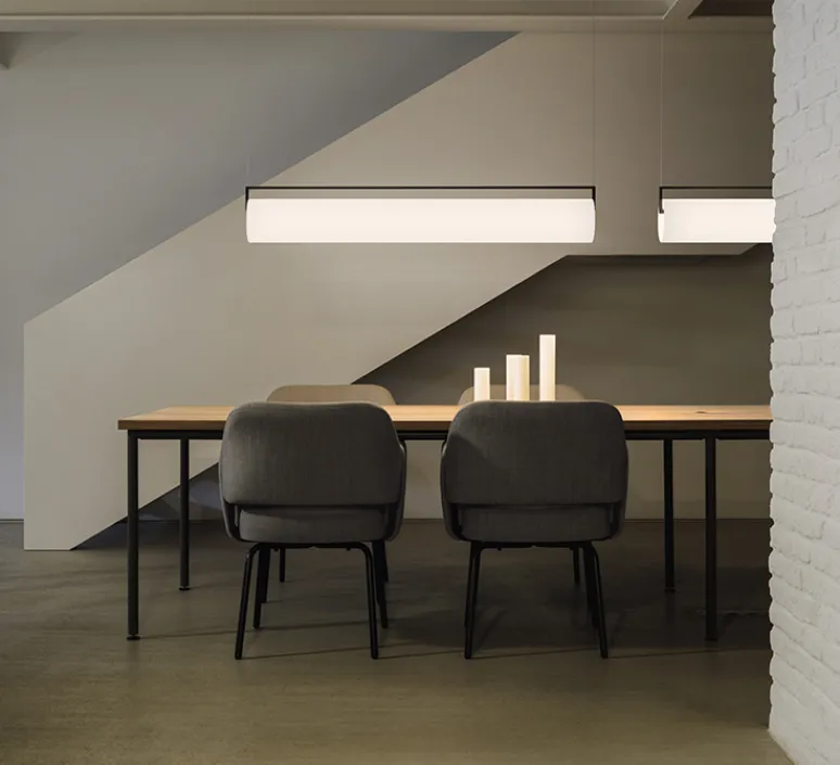 Suspension*Vibia Suspension, Kontur 6476, , LED, 2700K, 2907lm, Ø16cm, L122cm - blanc et noir