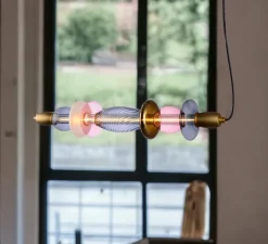 Suspension*Elements lighting Suspension, Léonor horizontale, , L82,6cm, H15cm - rose, doré miroir, fumé