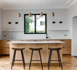 Suspension*Hartô Suspension, Luce Medium, , 2800K, 400lm, H18cm, Ø10cm - chêne massif