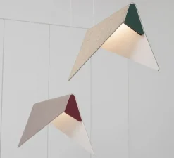 Suspension*DesignHeure Suspension, Mobula Petite, , LED, 3000K, lm, L17cm, H22cm - blanc, tissus doré, feutrine vert sapin/aubergine