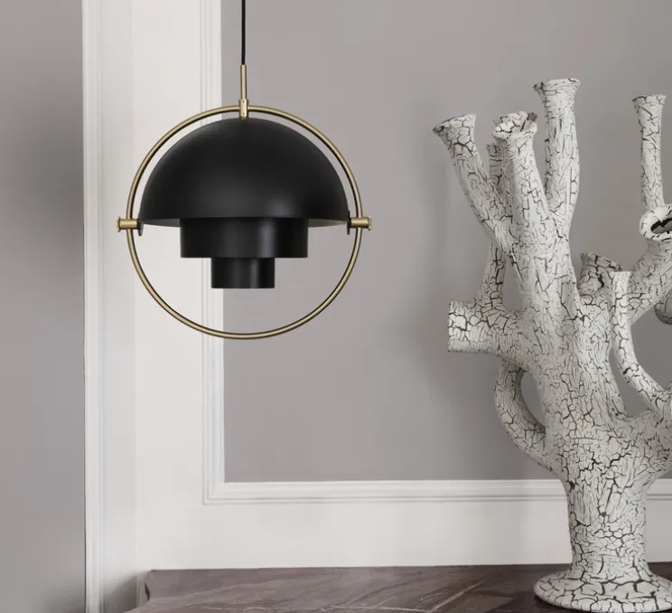 Suspension, Multi-Lite Large, noir mat et laiton, Ø36cm, H42cm, - GUBI