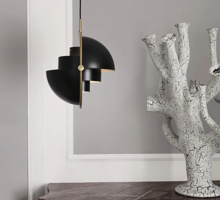 Suspension, Multi-Lite Large, noir mat et laiton, Ø36cm, H42cm, - GUBI