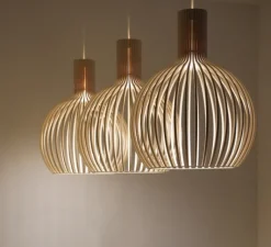 Suspension*Secto Design Suspension, Octo Small, 4241, noyer, Ø45cm, H55cm - bois, blanc