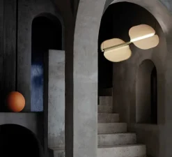 Suspension, Omma 2 leaves, blanc naturel, structure or, LED, dim, 3000K, 1680 lm, L106cm, H9cm - LZF