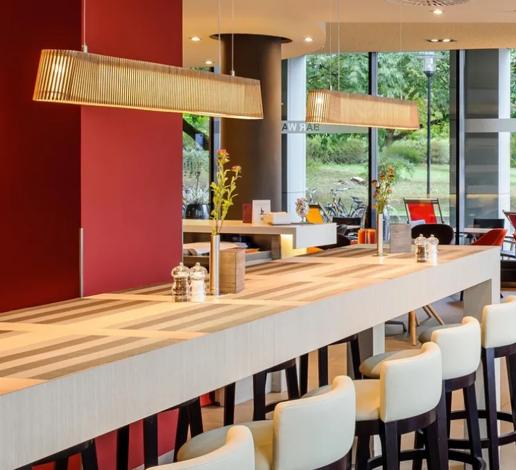 Suspension, Owalo 7000, bouleau naturel, LED, 2800K, 2500lm, L100cm, H13cm - Secto Design