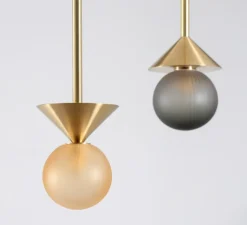 Suspension*SkLO Studio Suspension, Peak 4.5, , Ø11cm, H16,5cm - Gris texturé, laiton