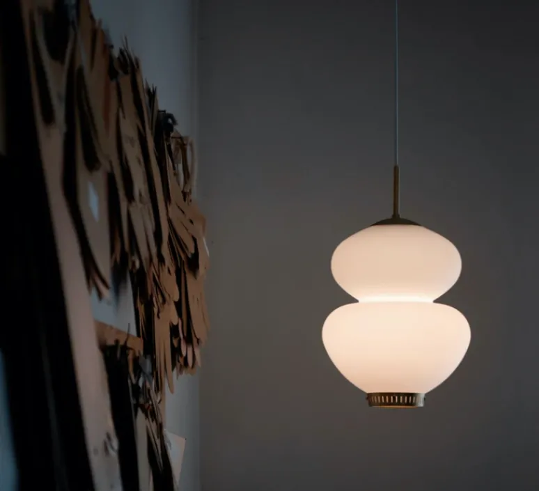 Suspension*Lyfa Suspension, Peanut 175, , Ø17,5cm, H29cm - blanc, or