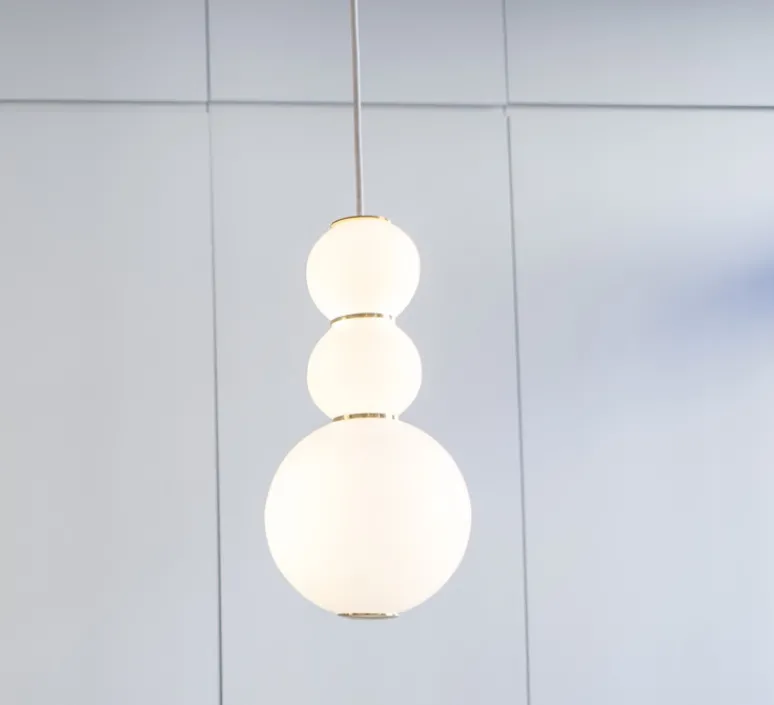 Suspension*Formagenda Suspension, Pearls , D , LED, 1180 lm, 2700 K, Ø18cm, H36cm - blanc, or