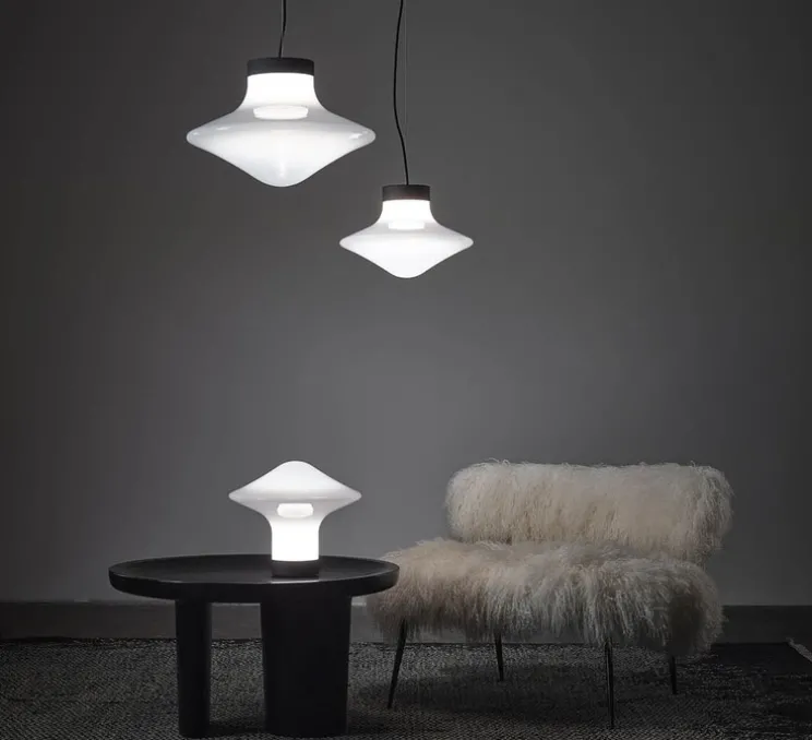 Suspension, Trottola S, verre blanc, structure noire, LED, dim, 2700K, 1260 lm, Ø34,6cm, H23,5cm - Brokis