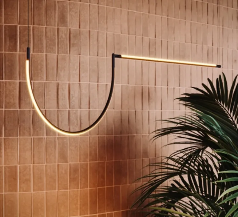 Suspension*LEDS C4 Suspension, Tubs longiligne avec arche, , LED, 2700K, 2050 lm, L160cm, H250cm - noir