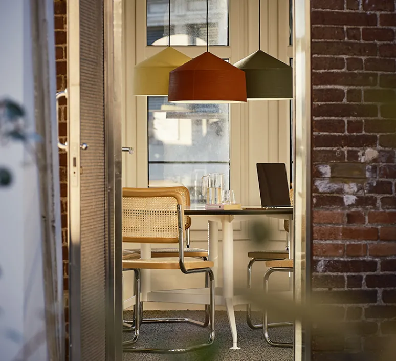 Suspension*Marset Suspension, Zenc, rouge, Ø44cm, H28cm - rouge RAL 3011