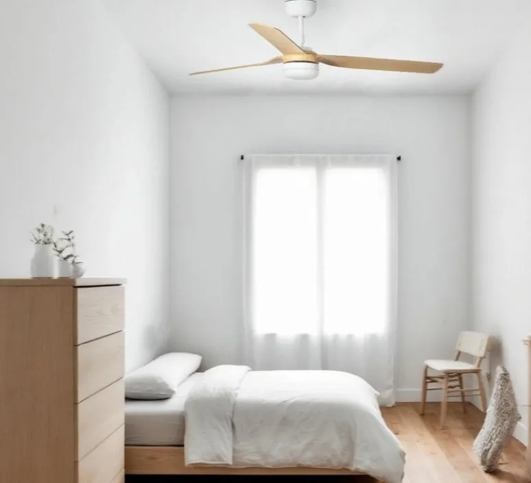 Plafonnier & Spot*Faro Ventilateur lumineux, Punt M Smart Tuya, blanc et bois clair, LED, dim, 3000 - 4200 - 6500K, 678 lm, Ø130cm, H32,2cm - blanc, bois clair